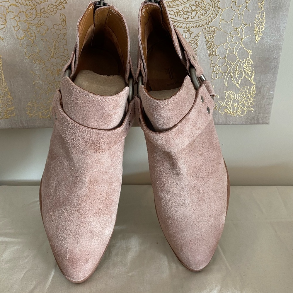 NWOT FRYE BOTÍN GORGEOUS!